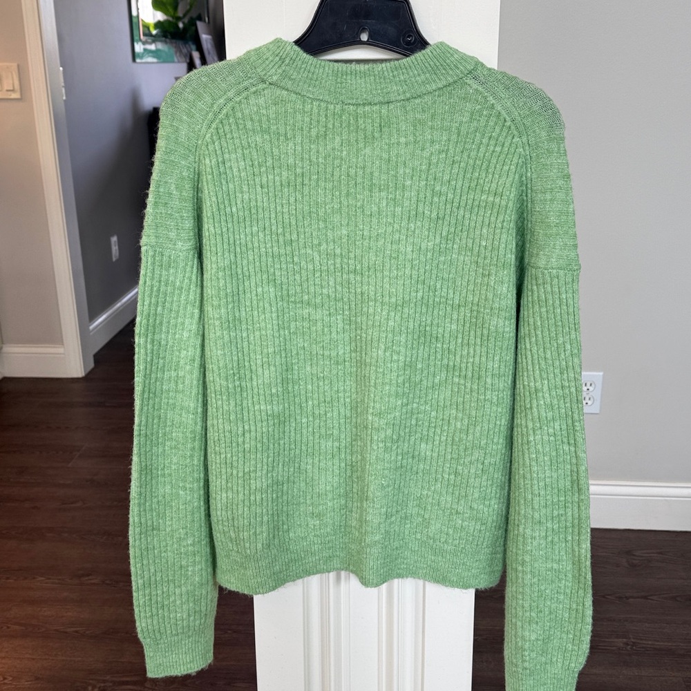 H&M Light Green Ribbed Crewneck Sweater XS - Picture 5 of 6